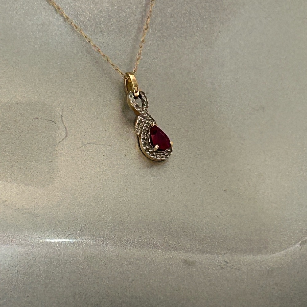 Elegant Gold Ruby and diamonds Pendant Necklace